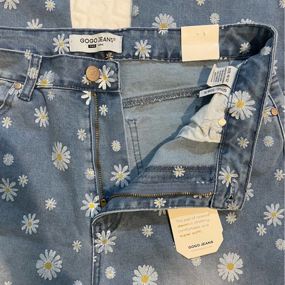 NWT GOGO Sunflower Jeans Two Tone Denim Relaxed Mom Fit Comfy Stretchy Soft 15 - Picture 6 of 12